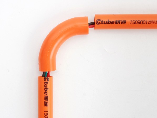 PVC線管上墻彎(90度大彎通) PVC線管上墻彎(90度大彎通)